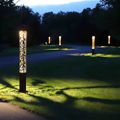 ユニークなカスタム CorTen 照明付きボラード